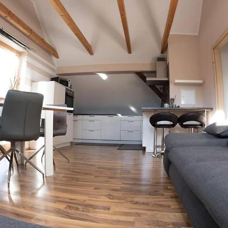 Moderne, Gemuetliche Dg-Wohnung In Ruhiger Lage Нойнбург форм Валд Екстериор снимка
